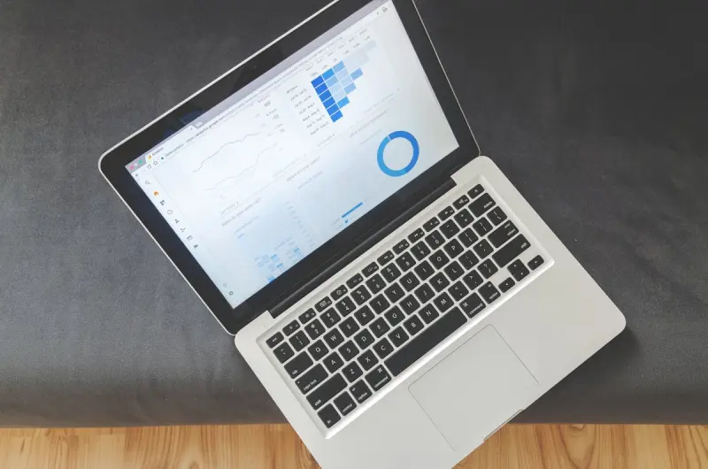 Top 7 Plateformes d'Agents Vocaux IA en 2025 : Comparatif Complet & Guide de Sélection